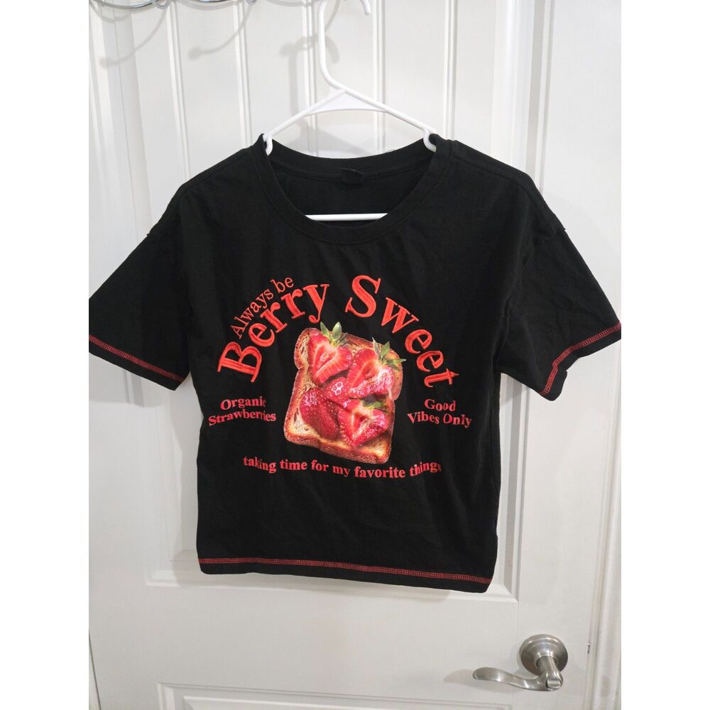 Attitude Not Included Womens XS Black Berry Sweet Strawberry Graphic Crop Shirt